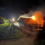 Elektrofahrzeug in Garage in Vollbrand