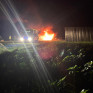 Elektrofahrzeug in Garage in Vollbrand