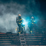 Elektrofahrzeug in Garage in Vollbrand